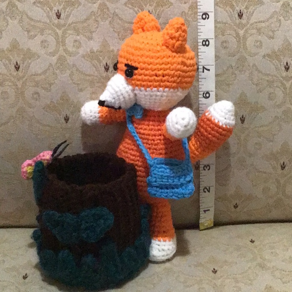 Handmade Amigurumi fox caddy